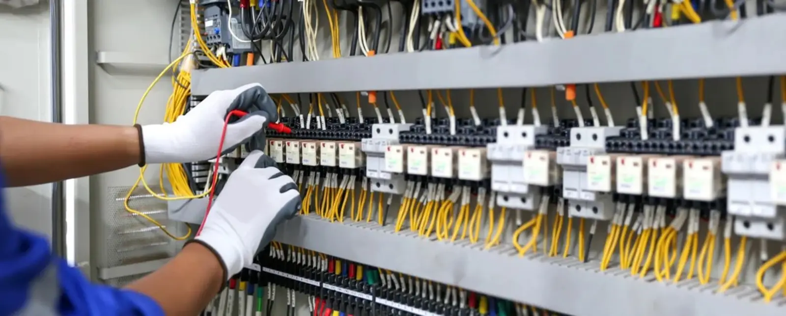 Comienza por la conversación correcta sobre máquina, servicio o soporte.