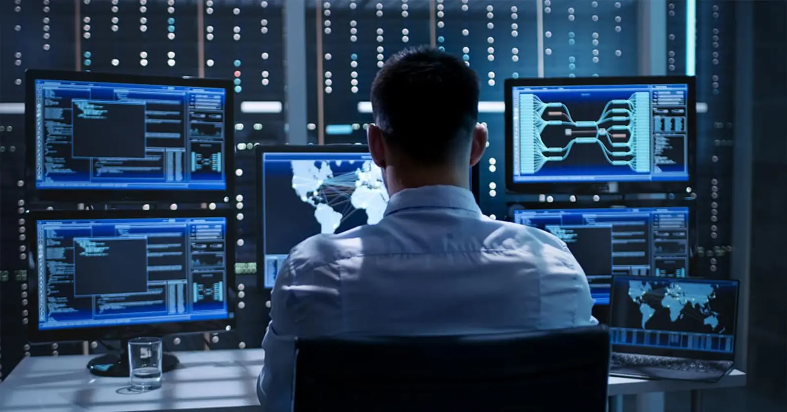 Vista de soporte técnico remoto y troubleshooting industrial.